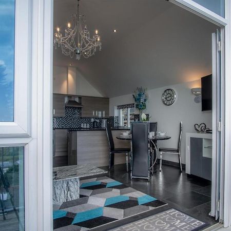 Nautilus - 2 Bedroom Apartment - Pendine Bagian luar foto