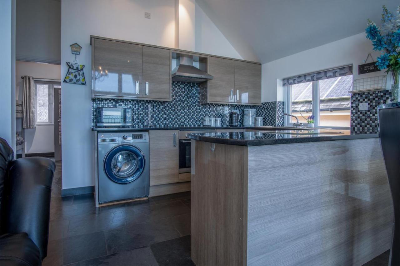 Nautilus - 2 Bedroom Apartment - Pendine Bagian luar foto