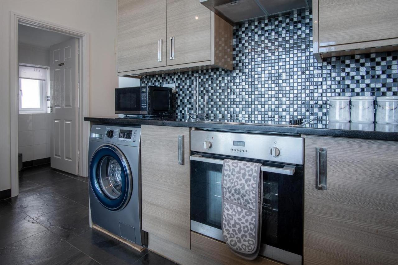 Nautilus - 2 Bedroom Apartment - Pendine Bagian luar foto